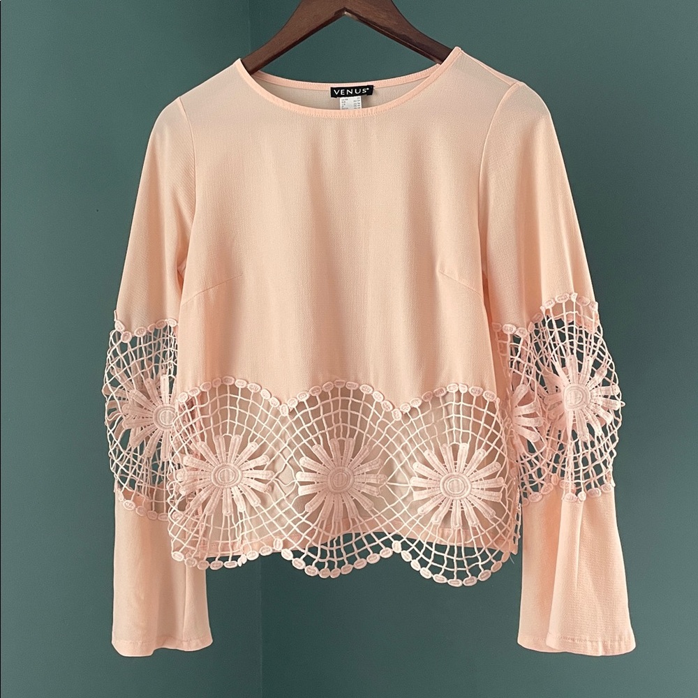 VENUS Blush lace Textured Top